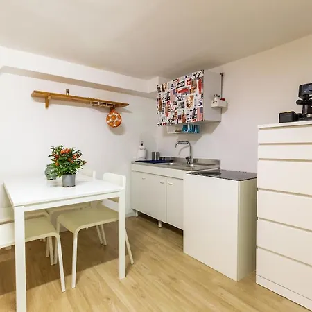 A' Casarell' E Lell' Appartamento